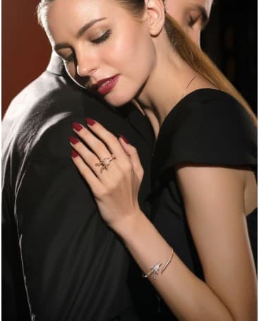 10 Hadiah dan Ucapan Selamat Ulang Tahun untuk Istri, Buat Momen Makin Romantis!