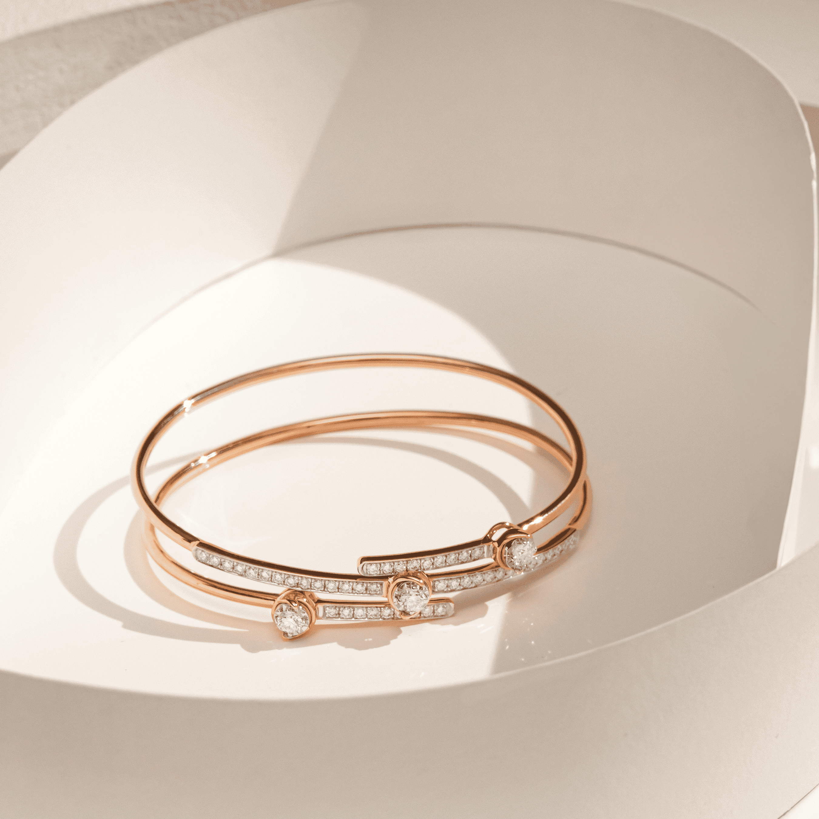 Apa yang Dimaksud dengan Sustainable Gold pada Gelang Berlian Ini?