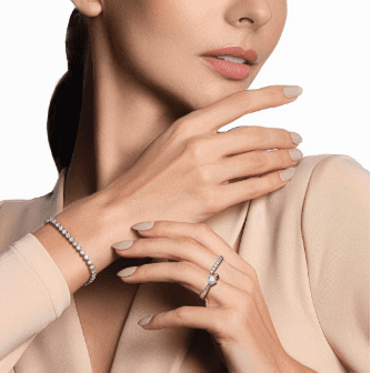 4 Cara Tampil Gaya dengan Perhiasan Berlian Alami untuk Berbagai Acara