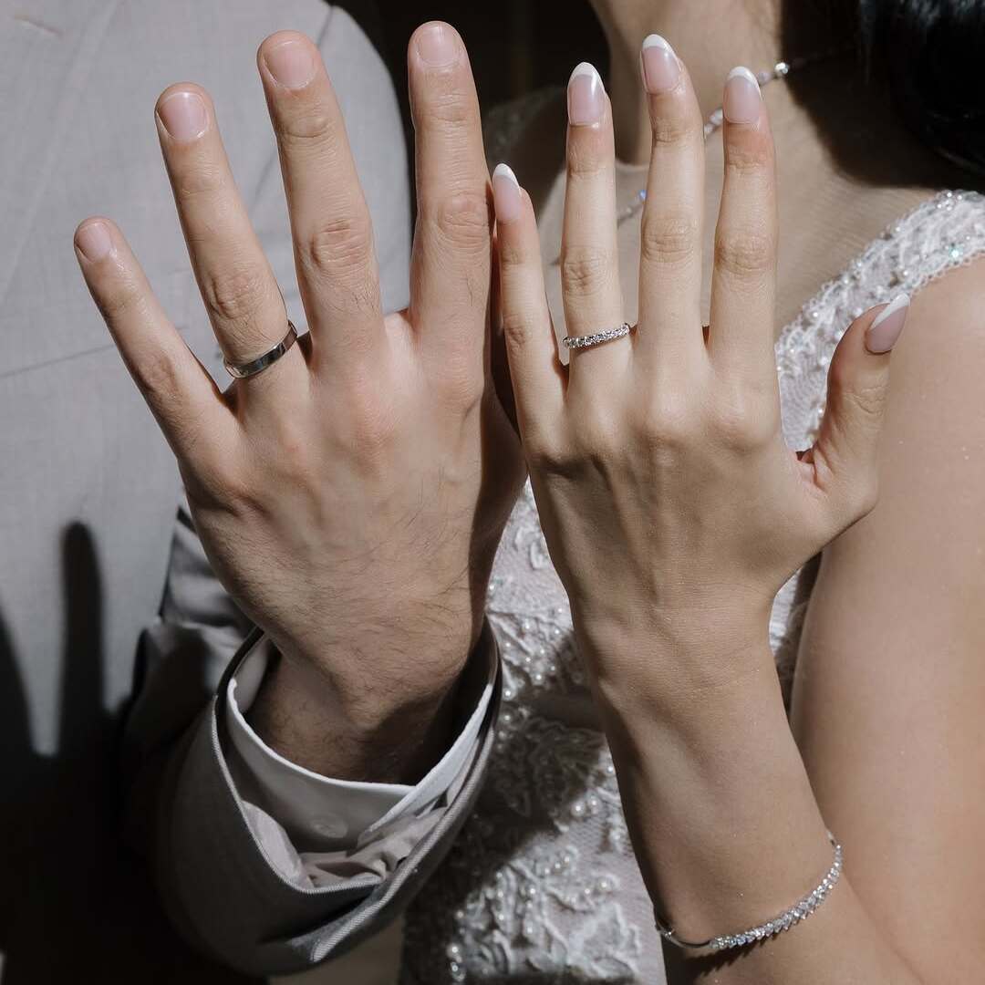 Inspirasi Cincin Nikah Custom Frank & co.  Pilihan Yunita Siregar dan Suami