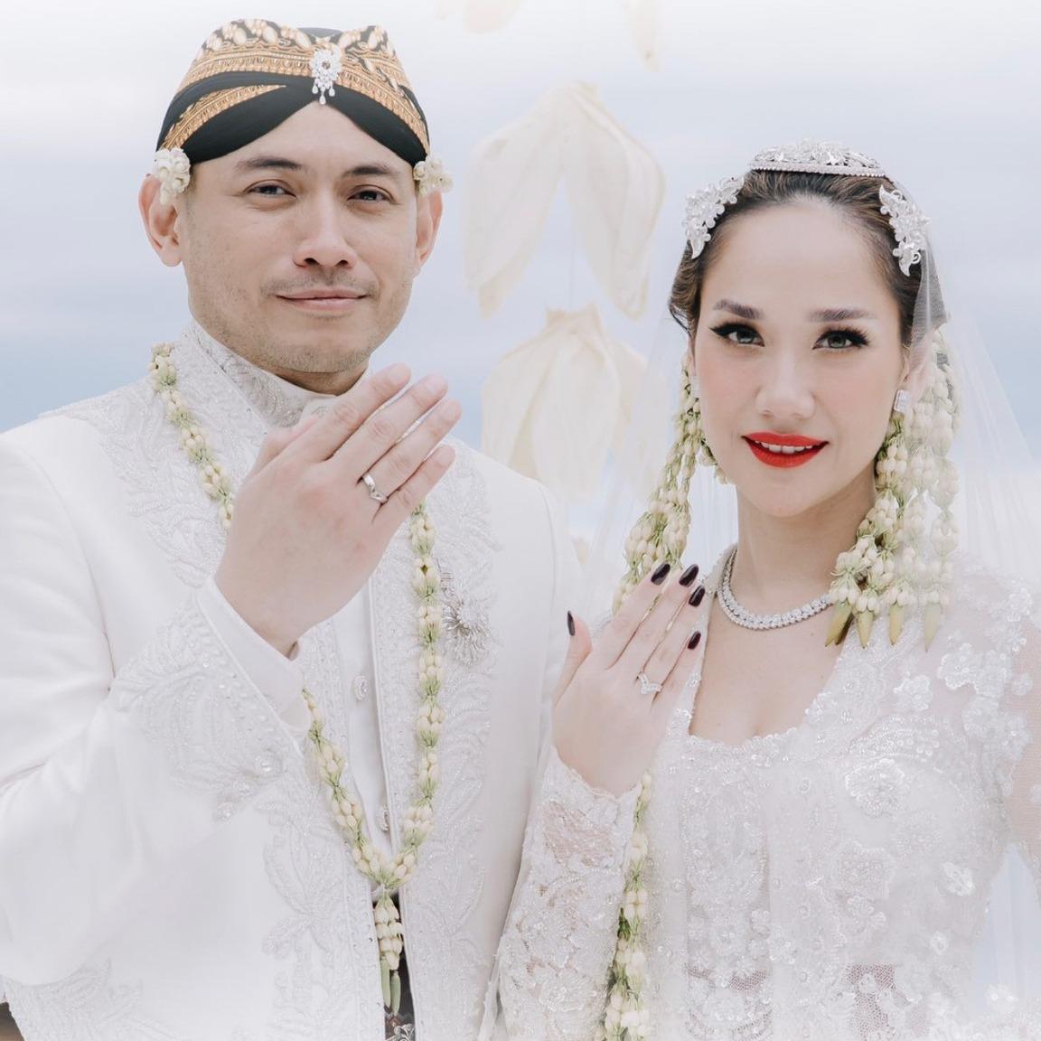 Cincin Nikah Custom Bunga Citra Lestari dan Tiko Aryawardhana