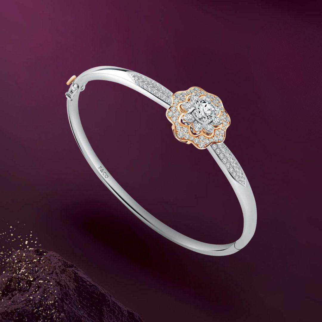 Bangle Water Lily yang Berhiaskan Bunga Bertabur Berlian