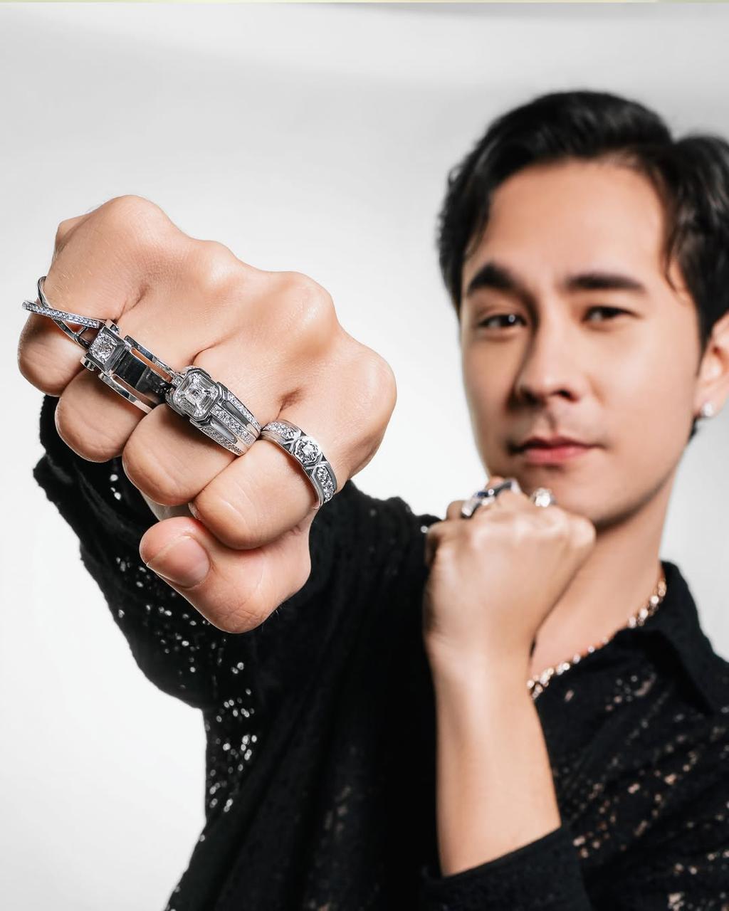 Rangkaian Cincin Pria Frank & co. dengan Kilau Berlian Mewah