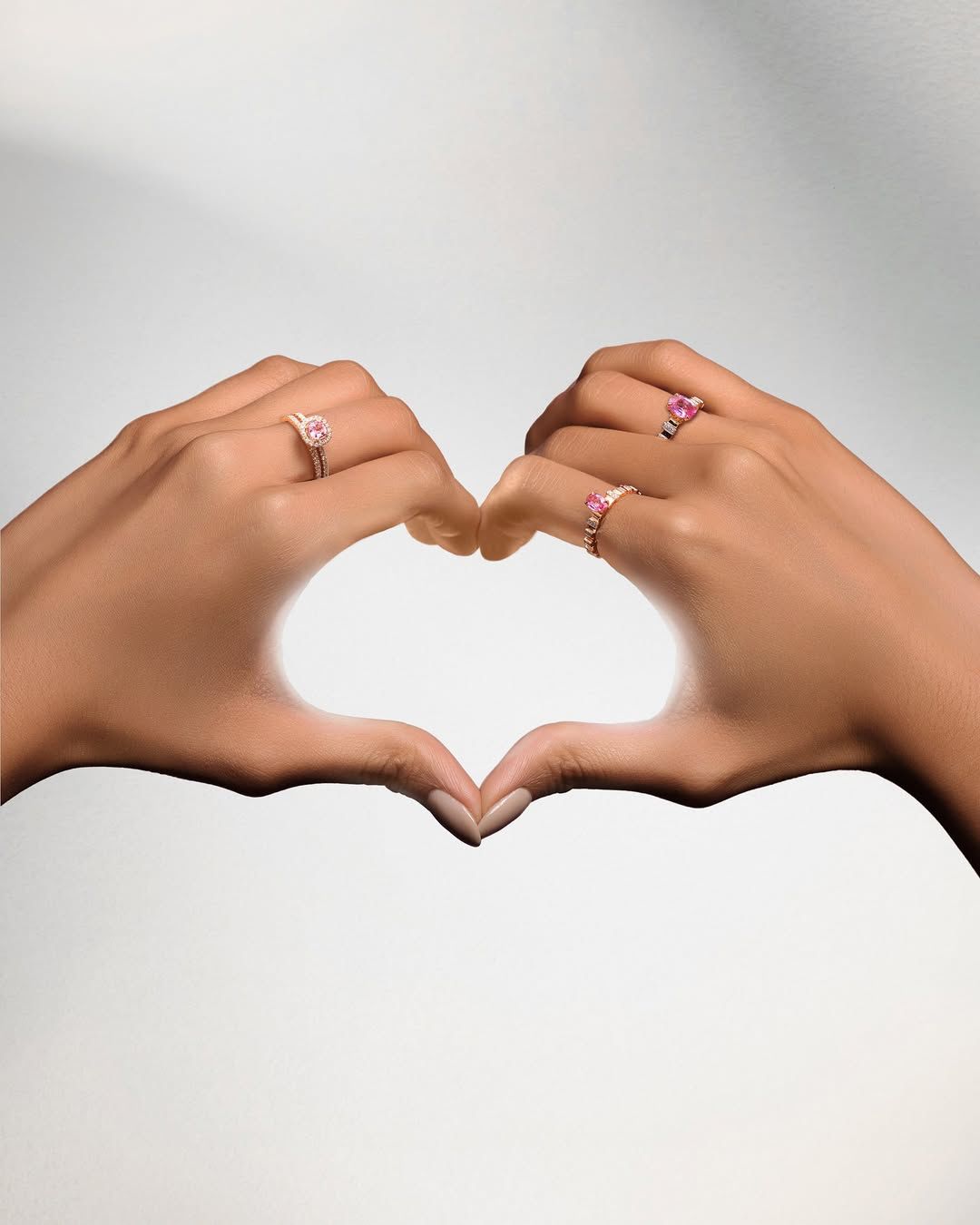 Cincin Tunangan Frank & co. dengan Pink Sapphire