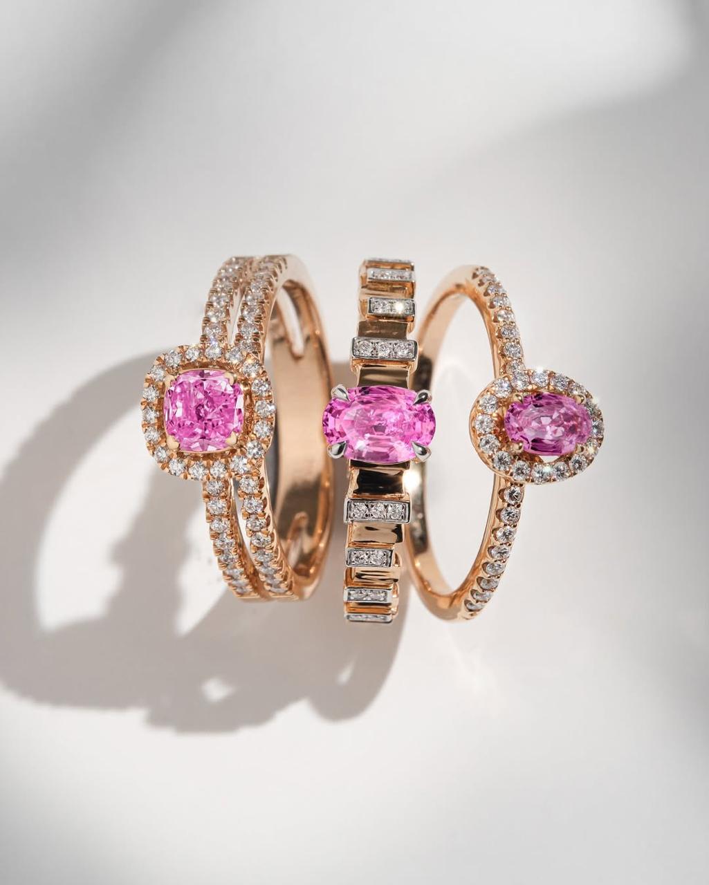 Kemewahan Promise Ring dengan Pink Sapphire Untuk Momen Tunangan