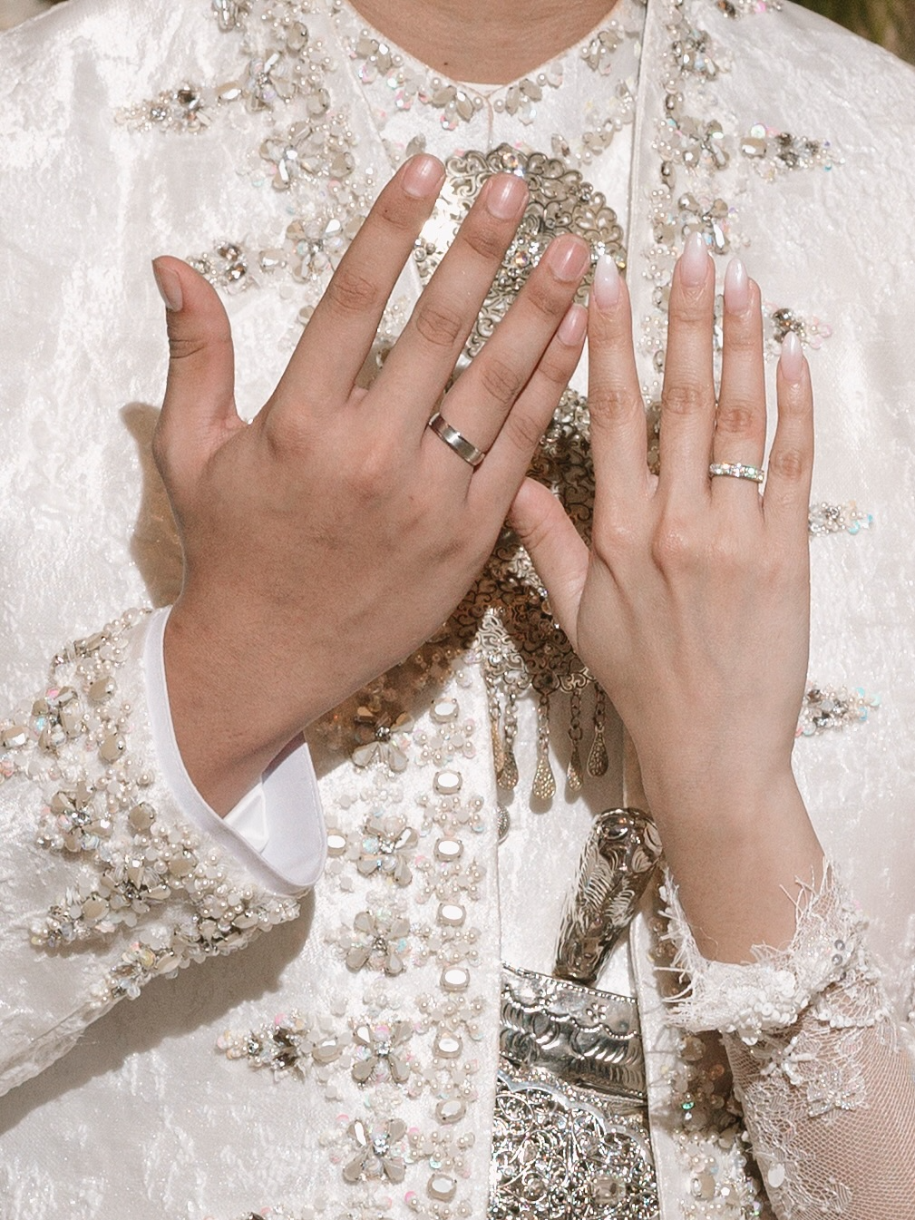 Pesona Cincin Nikah Frank & co. Nazla dan Adikara yang Bertabur Berlian